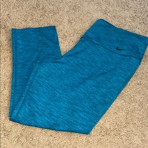 Nike Cropped Leggings
